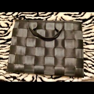 Harvey’s Seatbelt slim Executive laptop bag